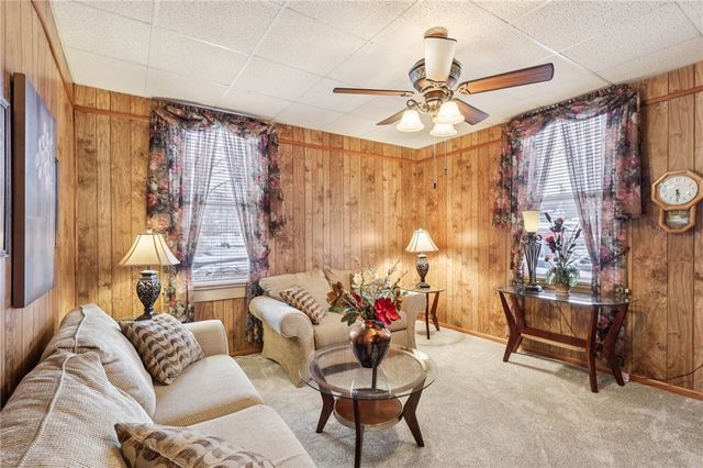 1203 Eastbrook St, New Castle, PA 16101