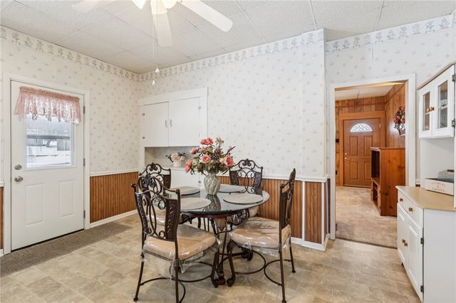 1203 Eastbrook St, New Castle, PA 16101