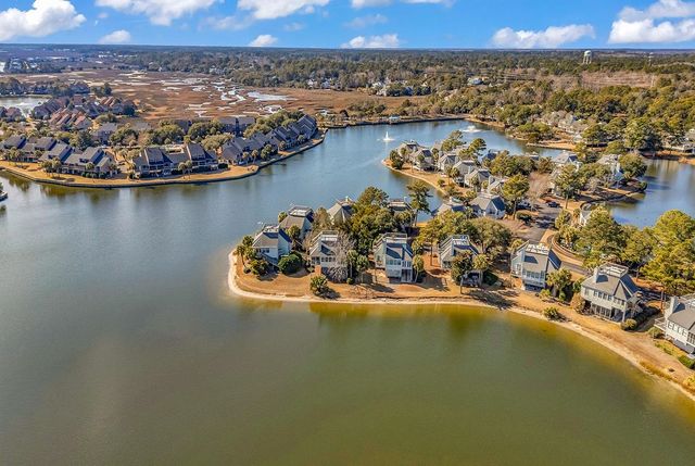 153 Oyster Catcher Pl., Pawleys Island, SC 29585