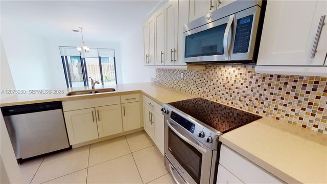 10428 NW 61st Street, Doral, FL 33178