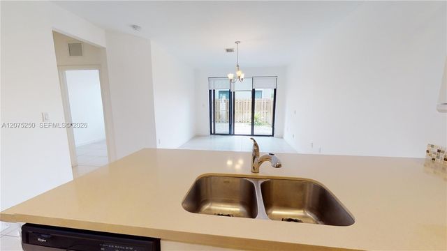 10428 NW 61st Street, Doral, FL 33178