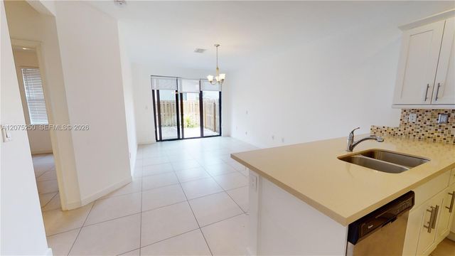 10428 NW 61st Street, Doral, FL 33178