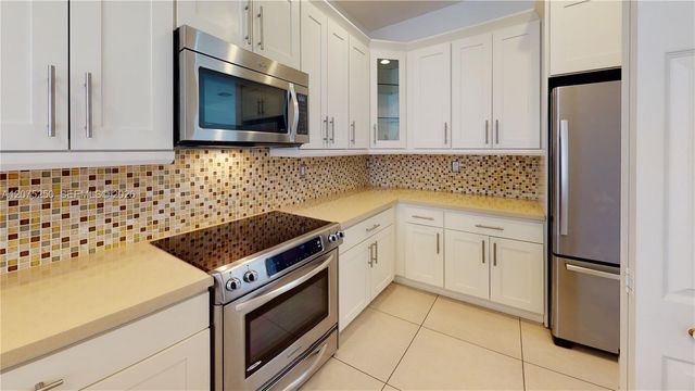 10428 NW 61st Street, Doral, FL 33178