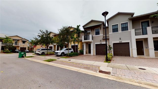 10428 NW 61st Street, Doral, FL 33178