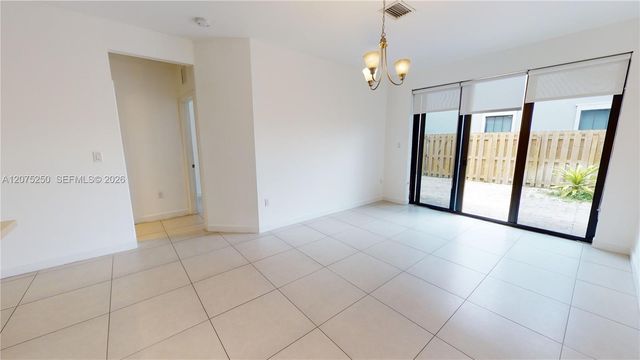 10428 NW 61st Street, Doral, FL 33178