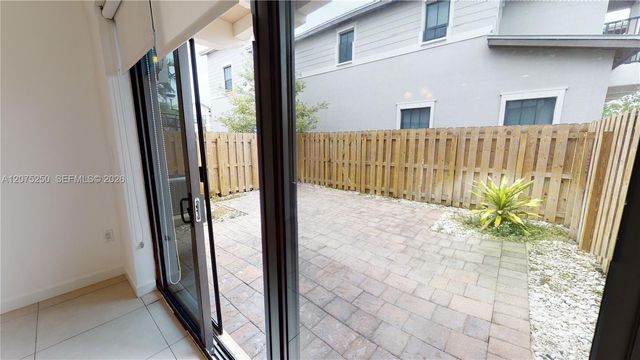 10428 NW 61st Street, Doral, FL 33178