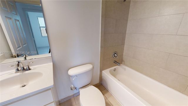 10428 NW 61st Street, Doral, FL 33178