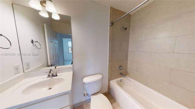10428 NW 61st Street, Doral, FL 33178