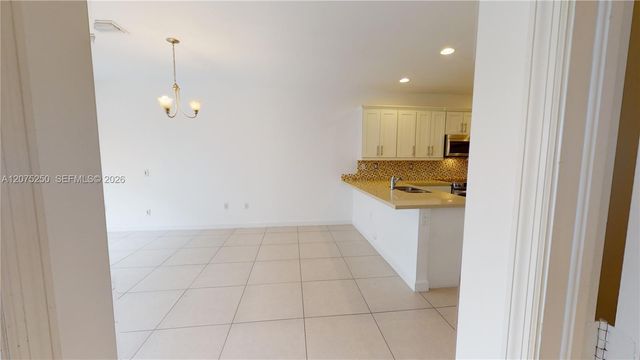 10428 NW 61st Street, Doral, FL 33178