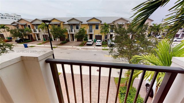 10428 NW 61st Street, Doral, FL 33178