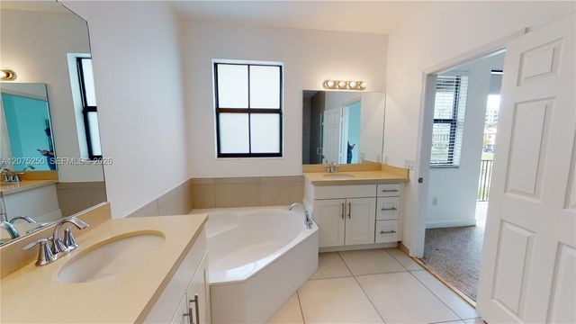 10428 NW 61st Street, Doral, FL 33178