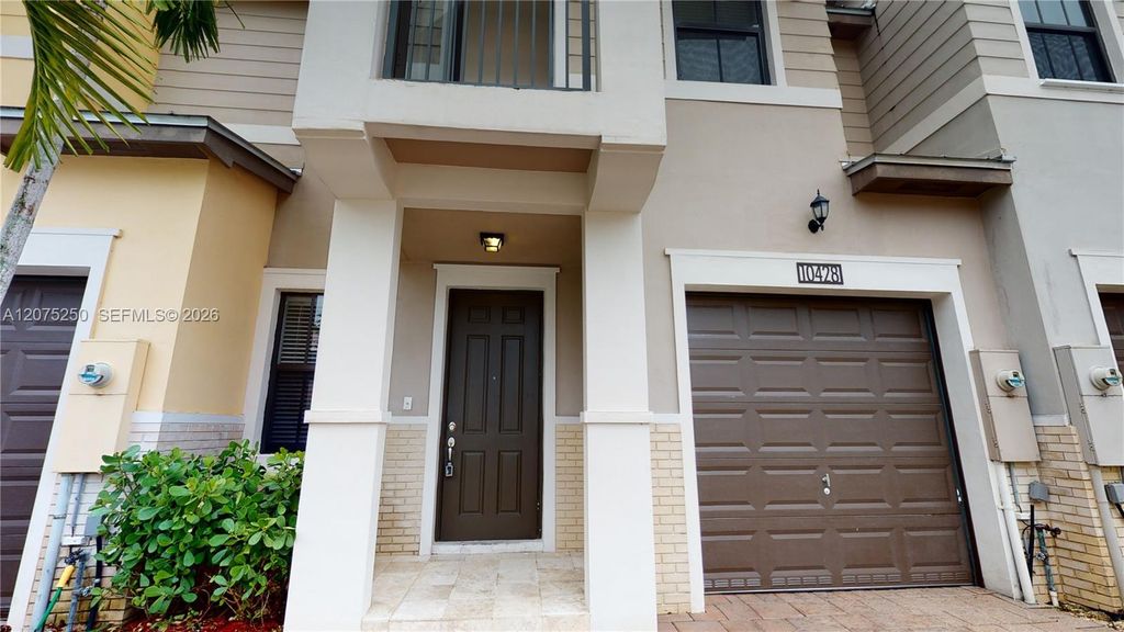 10428 NW 61st Street, Doral, FL 33178