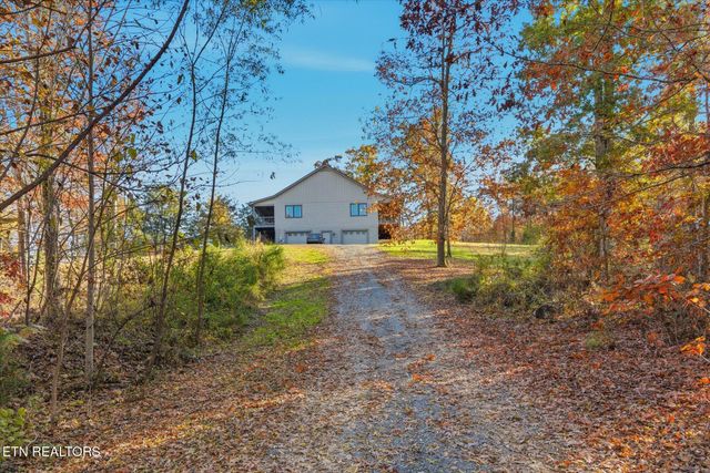 720 E Roddy Rd, Spring City, TN 37381