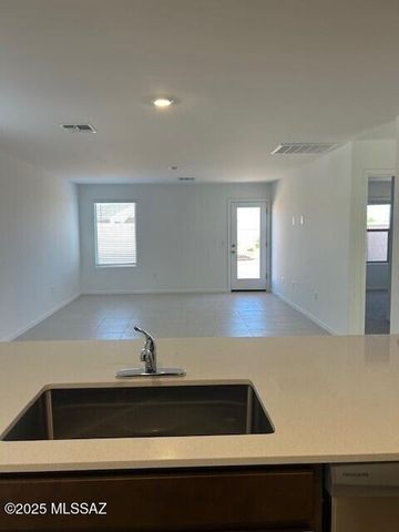 34303 S Incus Road, Red Rock, AZ 85145