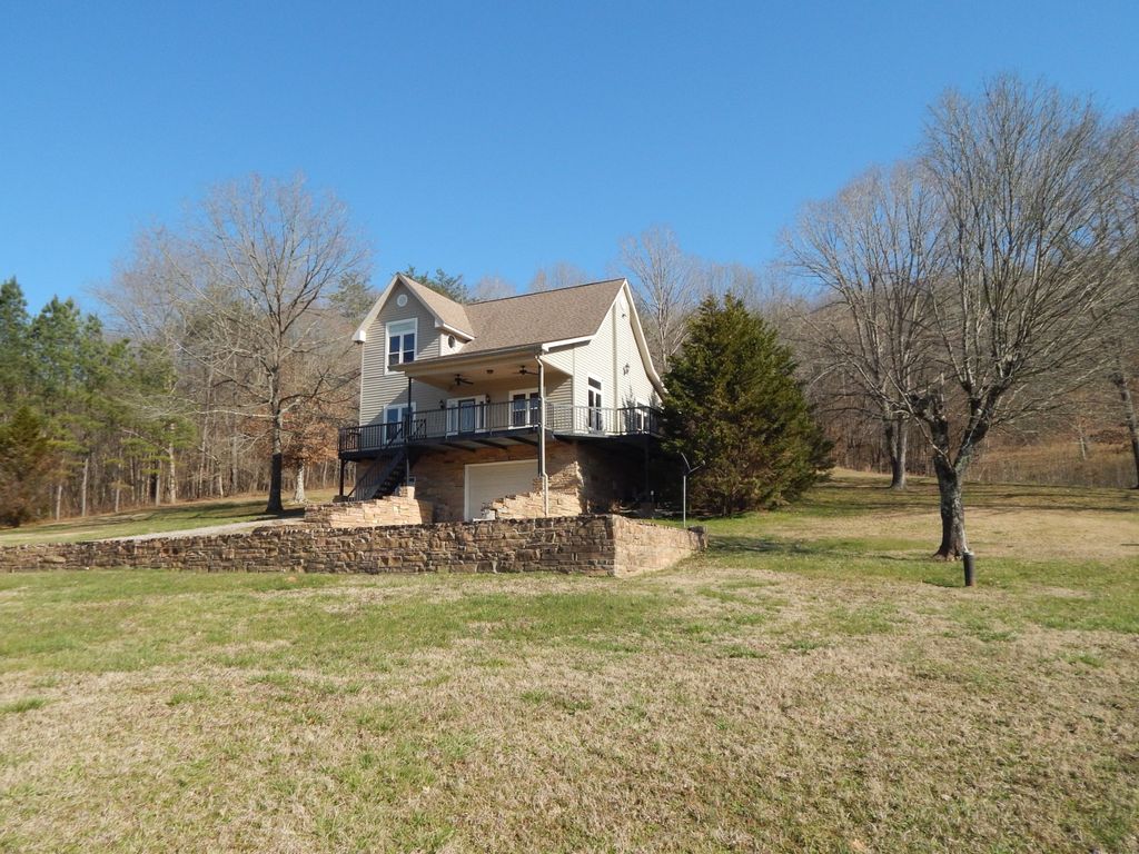 3117 Second Creek Rd, Lutts, TN 38471