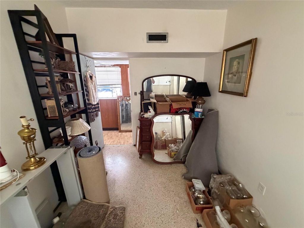 Image 11 of property listing at 6710 MANGO AVENUE S, St Petersburg, FL 33707
