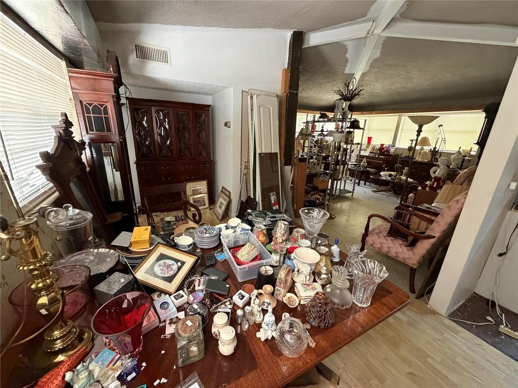 Image 17 of property listing at 6710 MANGO AVENUE S, St Petersburg, FL 33707