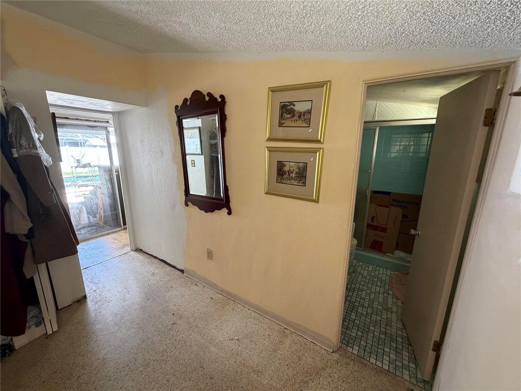 Image 21 of property listing at 6710 MANGO AVENUE S, St Petersburg, FL 33707
