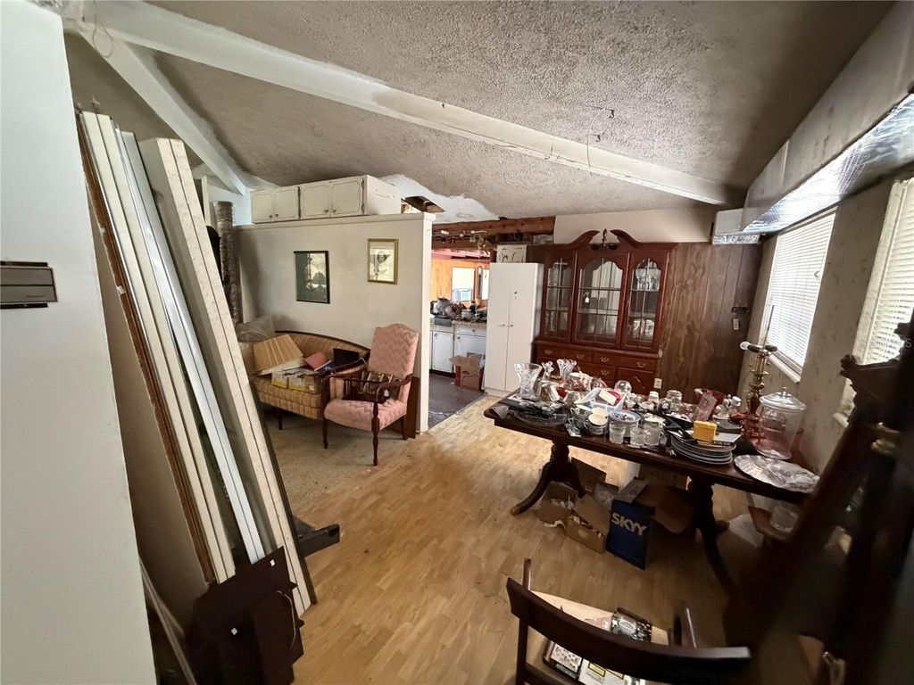 Image 10 of property listing at 6710 MANGO AVENUE S, St Petersburg, FL 33707