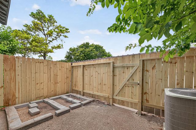 7839 Cook Road, Houston, TX 77072