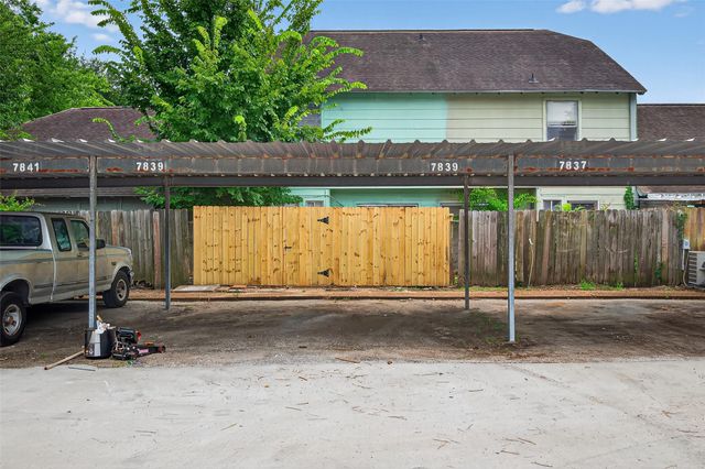 7839 Cook Road, Houston, TX 77072