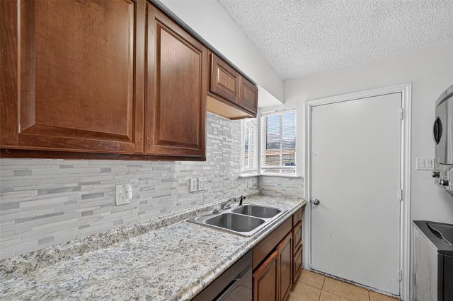 7839 Cook Road, Houston, TX 77072