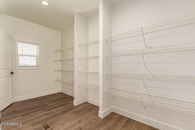 23069 W MILTON Drive, Wittmann, AZ 85361