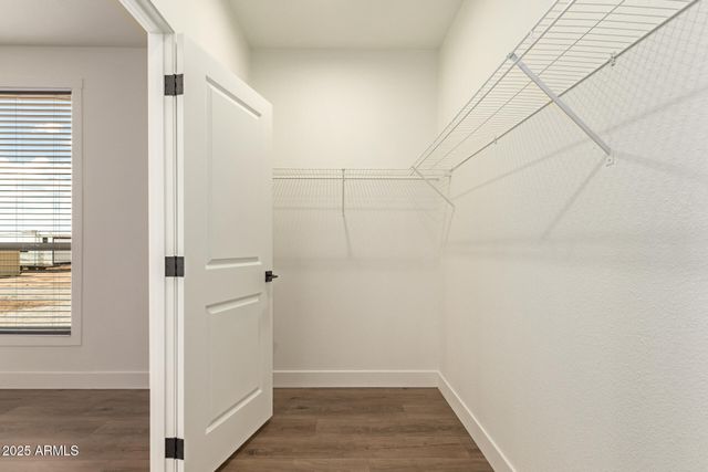 23069 W MILTON Drive, Wittmann, AZ 85361