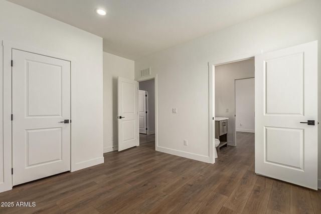 23069 W MILTON Drive, Wittmann, AZ 85361