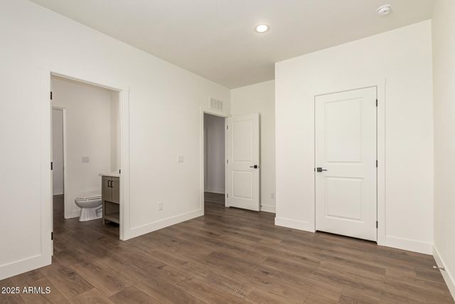 23069 W MILTON Drive, Wittmann, AZ 85361