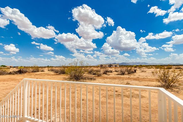 23069 W MILTON Drive, Wittmann, AZ 85361