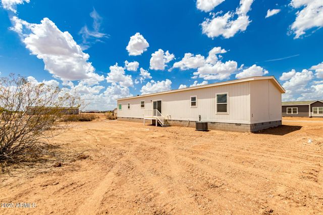 23069 W MILTON Drive, Wittmann, AZ 85361
