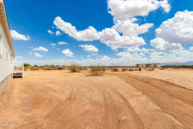 23069 W MILTON Drive, Wittmann, AZ 85361