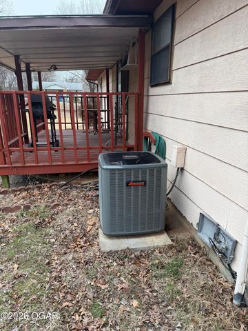 616 W 33rd Street, Joplin, MO 64804