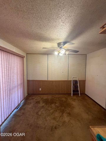 616 W 33rd Street, Joplin, MO 64804