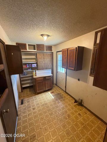 616 W 33rd Street, Joplin, MO 64804