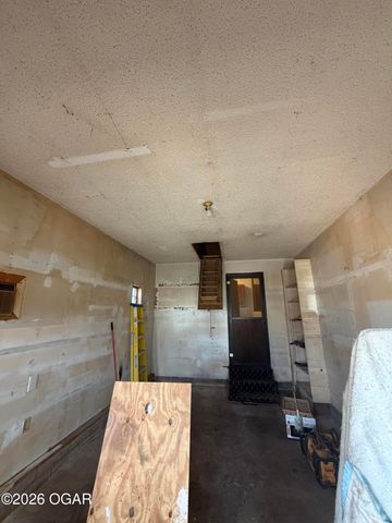 616 W 33rd Street, Joplin, MO 64804