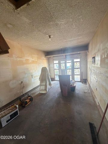 616 W 33rd Street, Joplin, MO 64804