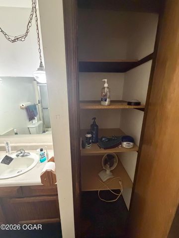 616 W 33rd Street, Joplin, MO 64804