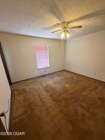 616 W 33rd Street, Joplin, MO 64804