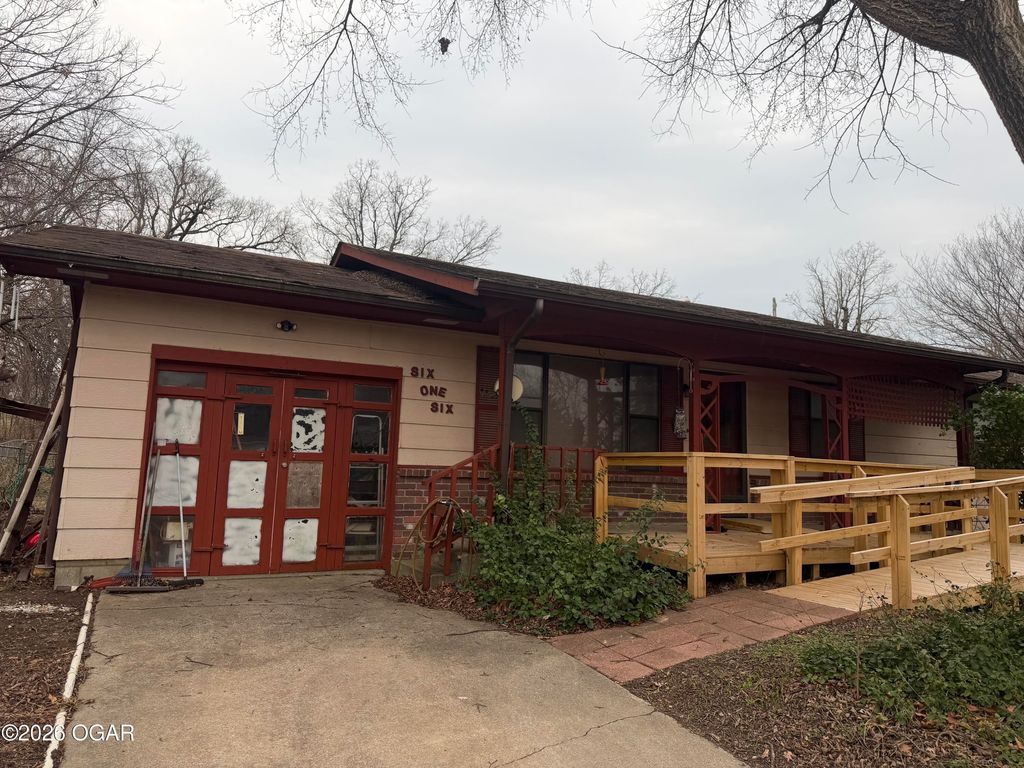 616 W 33rd Street, Joplin, MO 64804