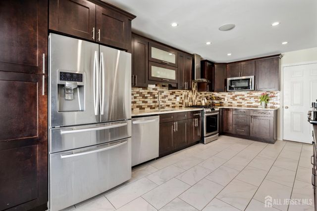 18 Bearsley Drive, East Brunswick, NJ 08816