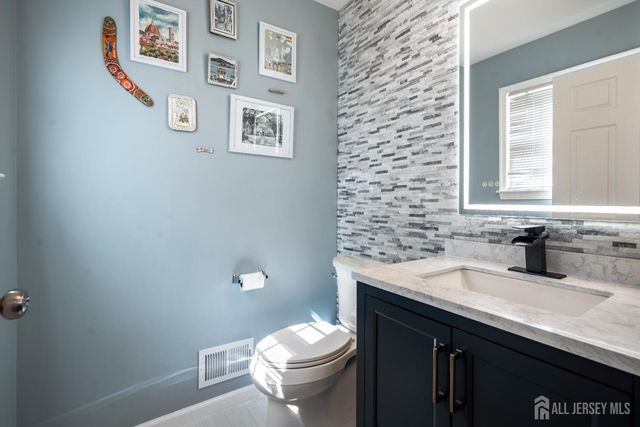 18 Bearsley Drive, East Brunswick, NJ 08816