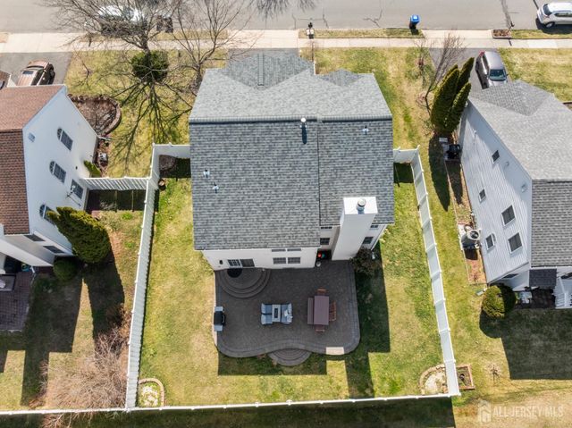 18 Bearsley Drive, East Brunswick, NJ 08816