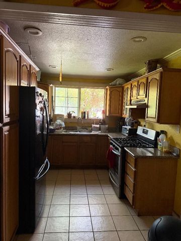 116 Abelia Way, East Palo Alto, CA 94303