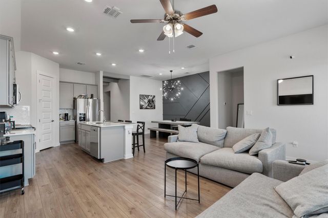 308 Barton Run DR, Georgetown, TX 78628