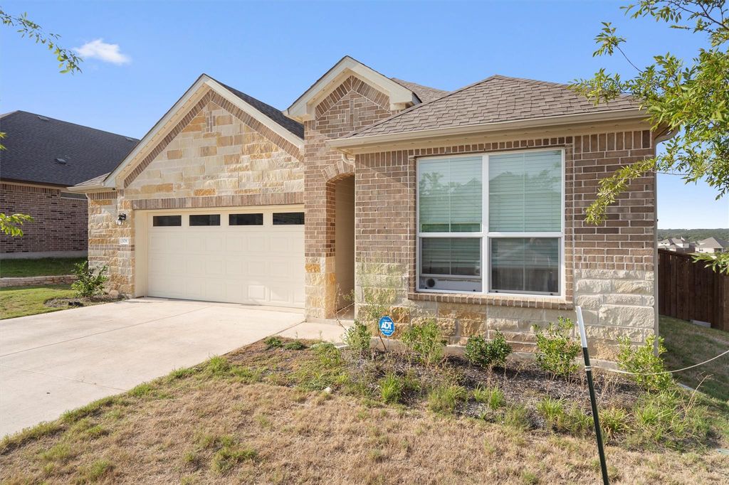 308 Barton Run DR, Georgetown, TX 78628