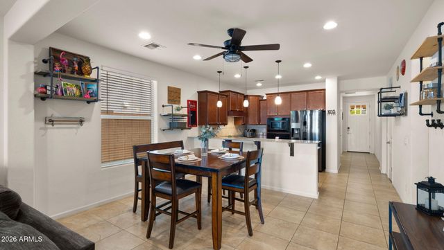 10562 E CORBIN Avenue, Mesa, AZ 85212