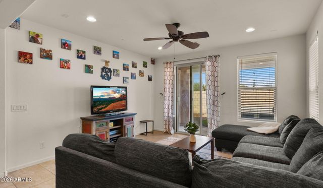 10562 E CORBIN Avenue, Mesa, AZ 85212