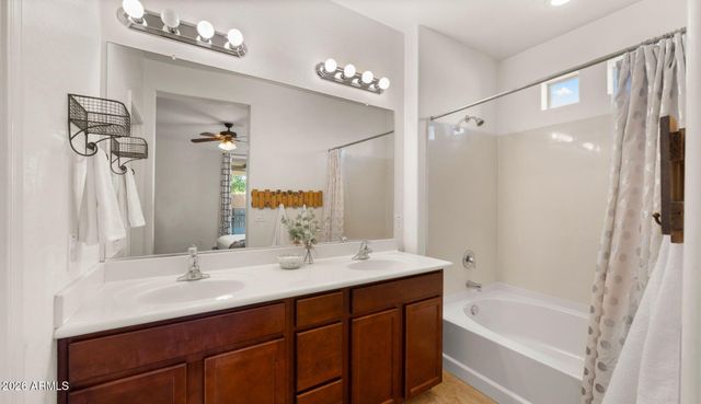 10562 E CORBIN Avenue, Mesa, AZ 85212